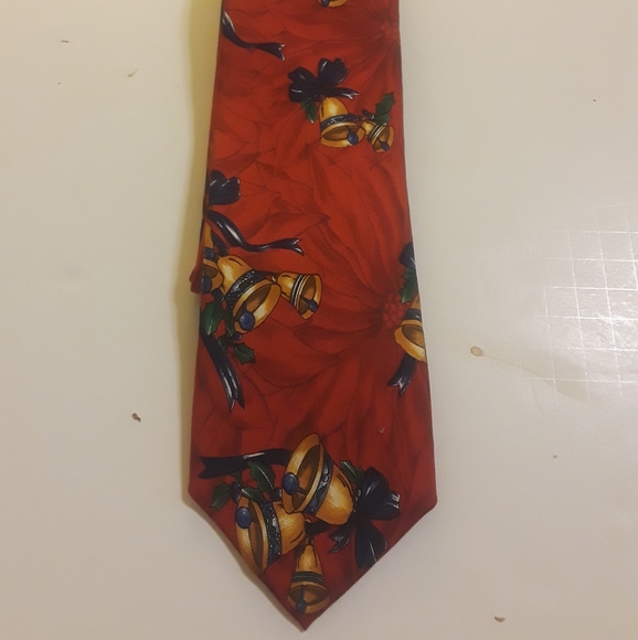 Lands' End Other - Men's HAnd knotched Lands' End Christmas Print Tie